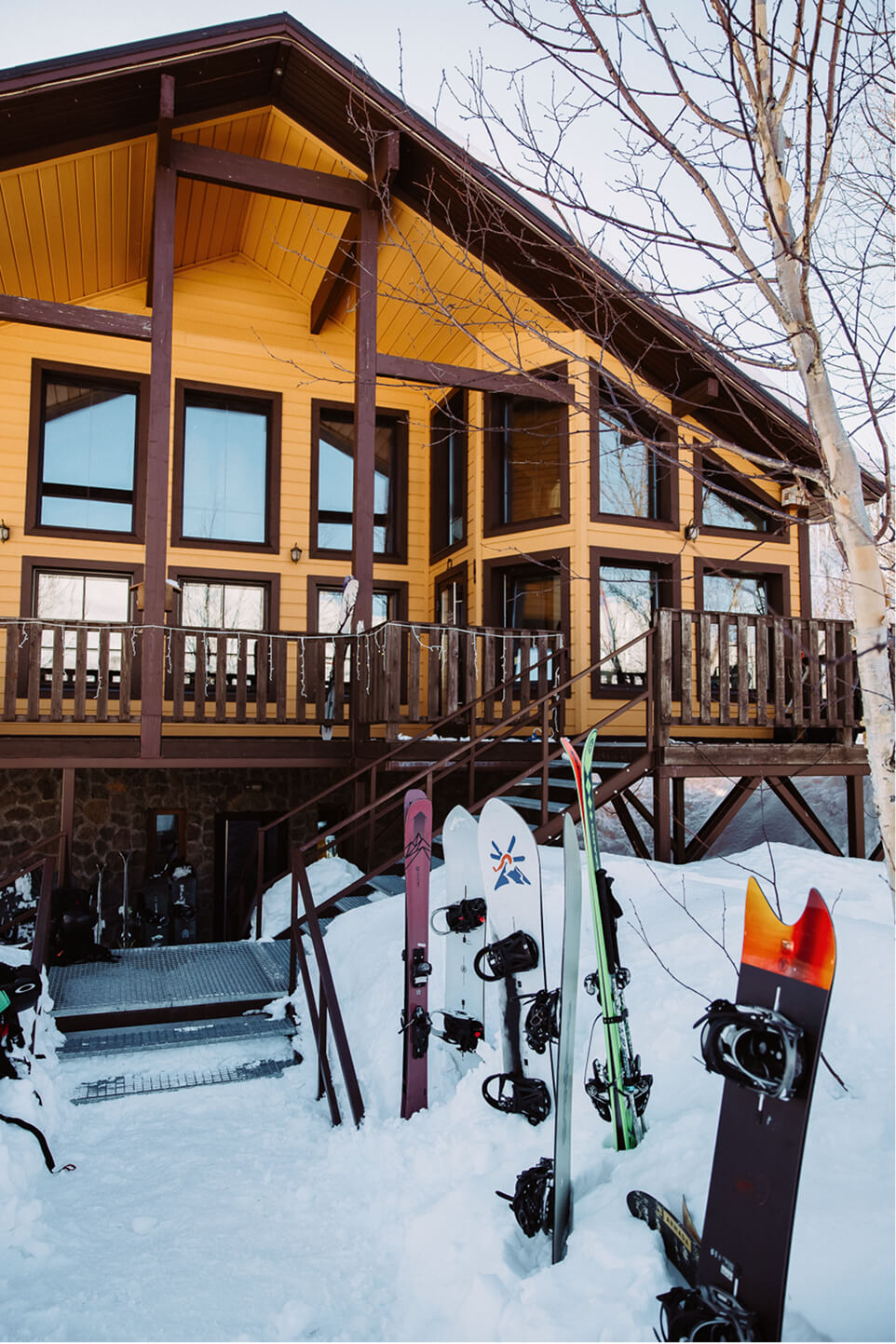 Катание на сноуборде рядом со Снежной Долиной на Камчатке