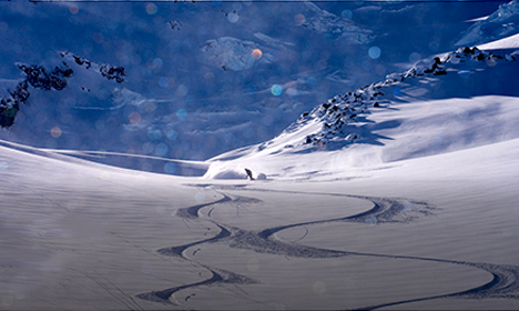 Спуск с горы на Камчатке – туры от базы отдыха Снежная Долина